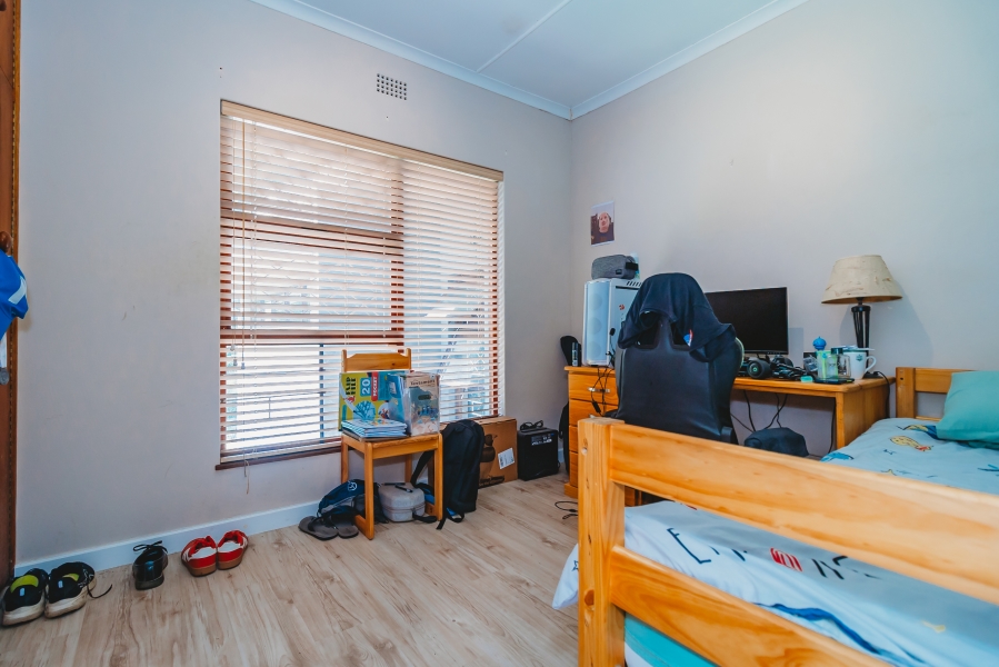 4 Bedroom Property for Sale in Twee Rivieren Western Cape